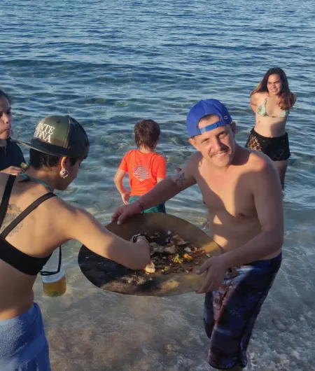 Frisch gebratener Fisch am Strand von Playa Jibacoa