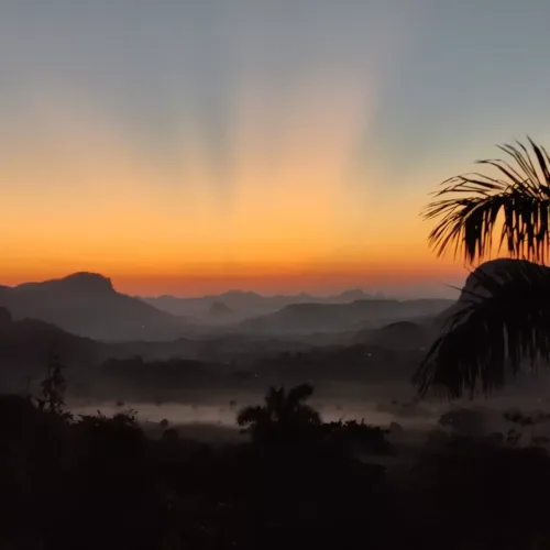 Sonnenaufgang bei den Acuaticos im Vinalestal